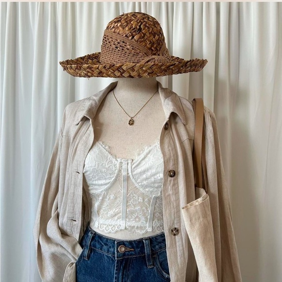 Liz Claiborne Tan and brown straw hat with a boho touch - Picture 2 of 8